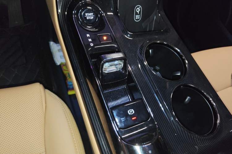 Used GAC Trumpchi E8 New Energy 2024 150km MAX+ Gear Lever