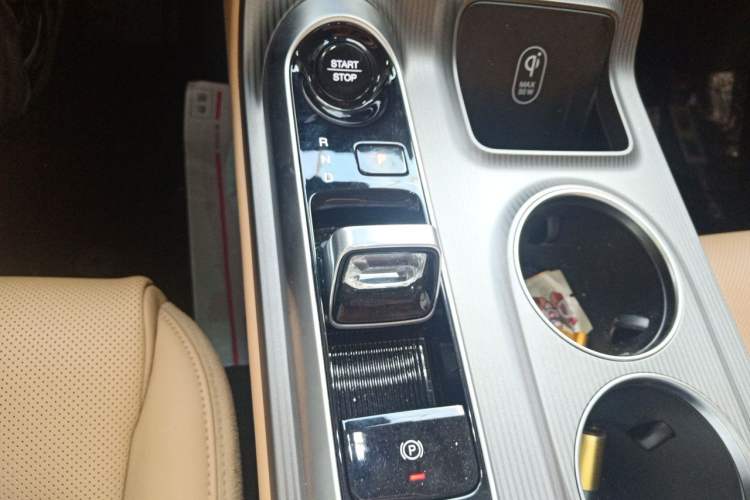 Used GAC Trumpchi E8 New Energy 2024 150km MAX Gear Lever