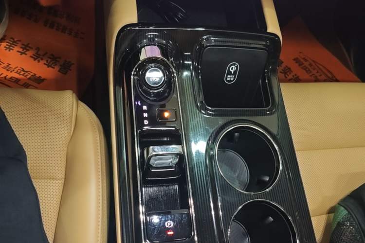 Used GAC Trumpchi E8 New Energy 2024 150km MAX+ Gear Lever