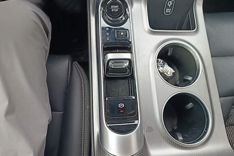 Used GAC Trumpchi E8 New Energy 2024 150km MAX Gear Lever