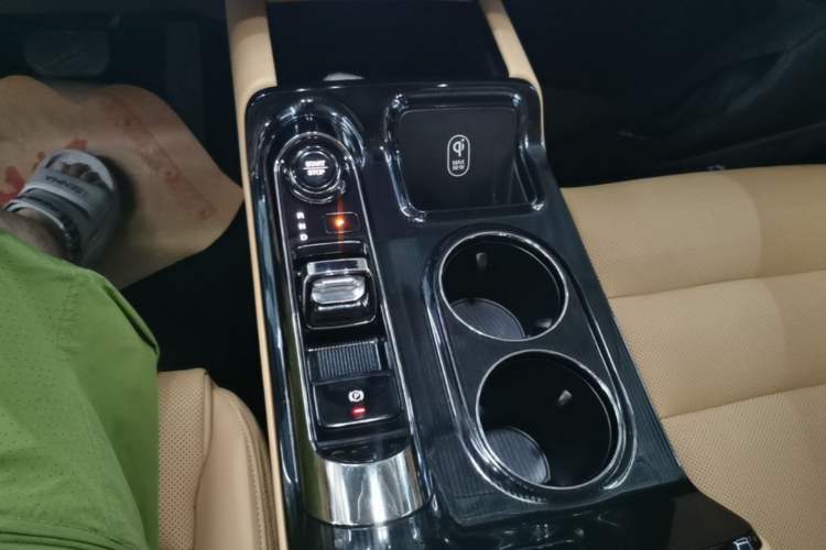 Used GAC Trumpchi E8 New Energy 2024 150km MAX+ Gear Lever