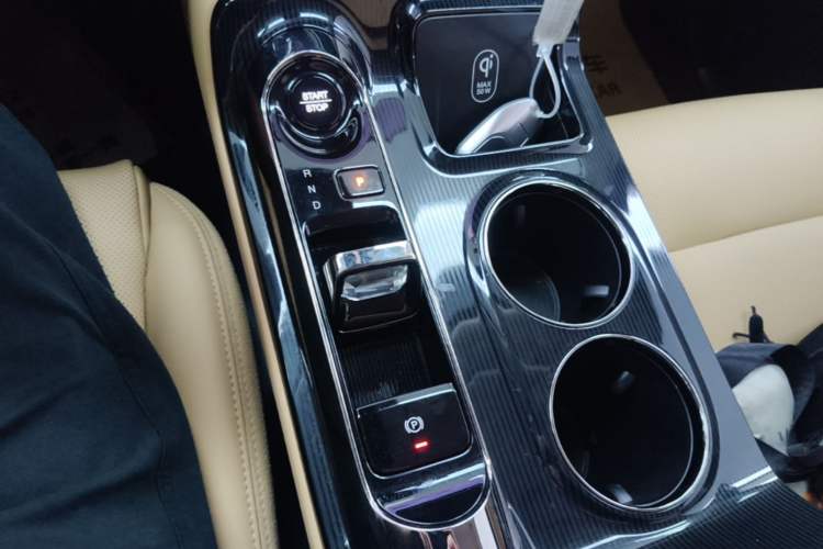 Used GAC Trumpchi E8 New Energy 2024 150km MAX+ Gear Lever