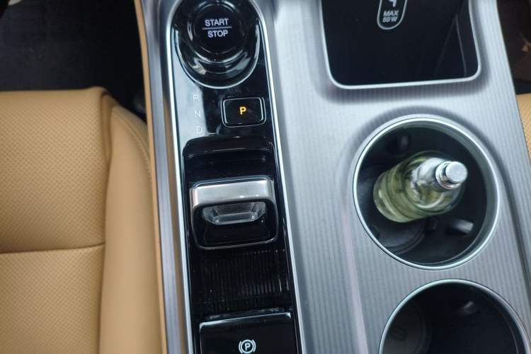 Used GAC Trumpchi E8 New Energy 2024 150km MAX+ Gear Lever