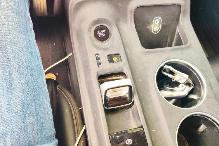 Used GAC Trumpchi E8 New Energy 2024 150km MAX Gear Lever