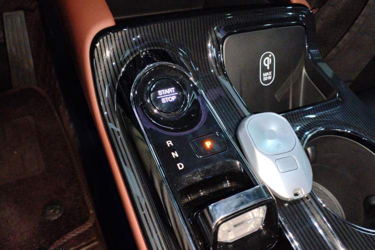 Used GAC Trumpchi E8 New Energy 2024 150km MAX+ Gear Lever