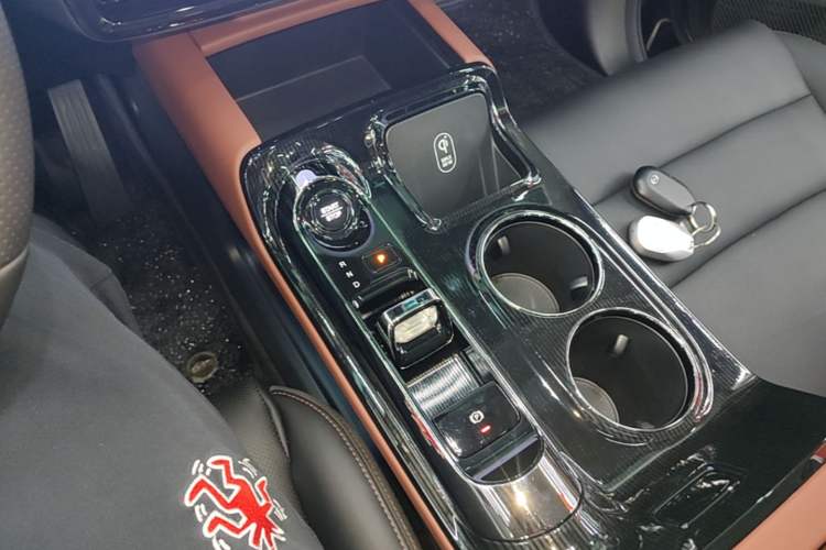 Used GAC Trumpchi E8 New Energy 2024 150km MAX+ Gear Lever