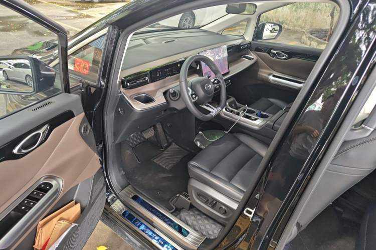 Used GAC Trumpchi E8 New Energy 2024 150km MAX Interior 3