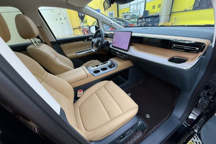 Used GAC Trumpchi E8 New Energy 2024 150km MAX Interior 9