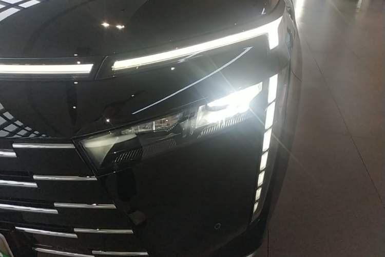 Used GAC Trumpchi E8 New Energy 2024 150km MAX+ Left Front Headlight