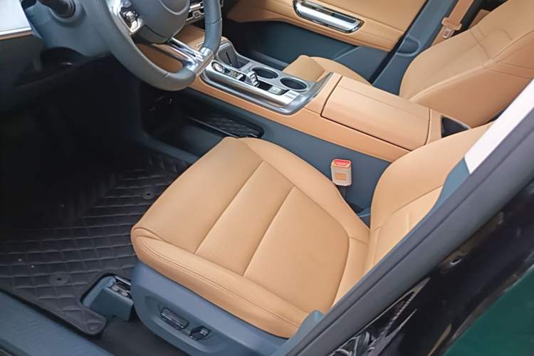 Used GAC Trumpchi E8 New Energy 2024 150km PRO Left Front Seat
