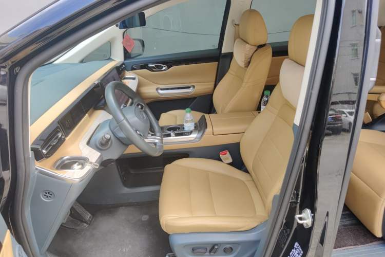 Used GAC Trumpchi E8 New Energy 2024 150km MAX Left Front Seat