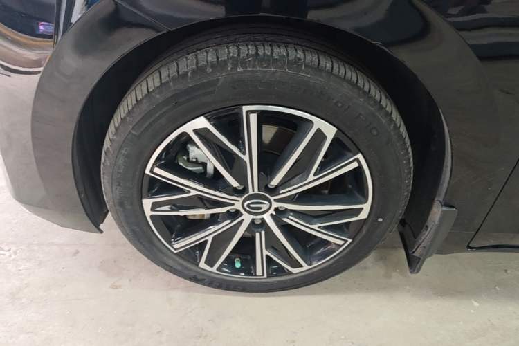 Used GAC Trumpchi E8 New Energy 2024 150km MAX Left Front Wheel Hub