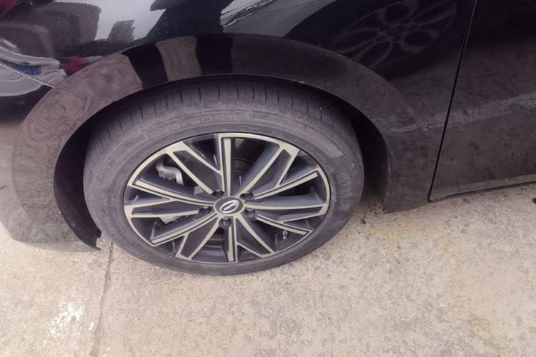 Used GAC Trumpchi E8 New Energy 2024 150km PRO Left Front Wheel Hub