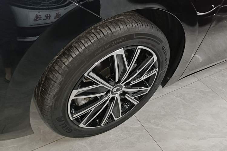 Used GAC Trumpchi E8 New Energy 2024 150km MAX Left Front Wheel Hub