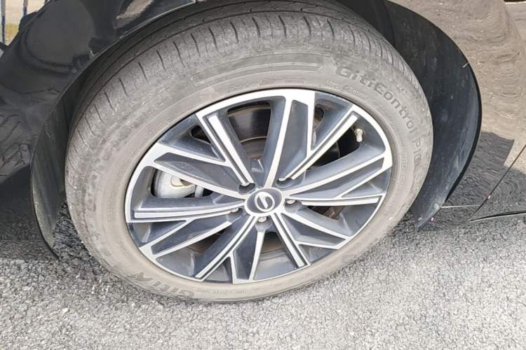 Used GAC Trumpchi E8 New Energy 2024 150km MAX Left Front Wheel Hub