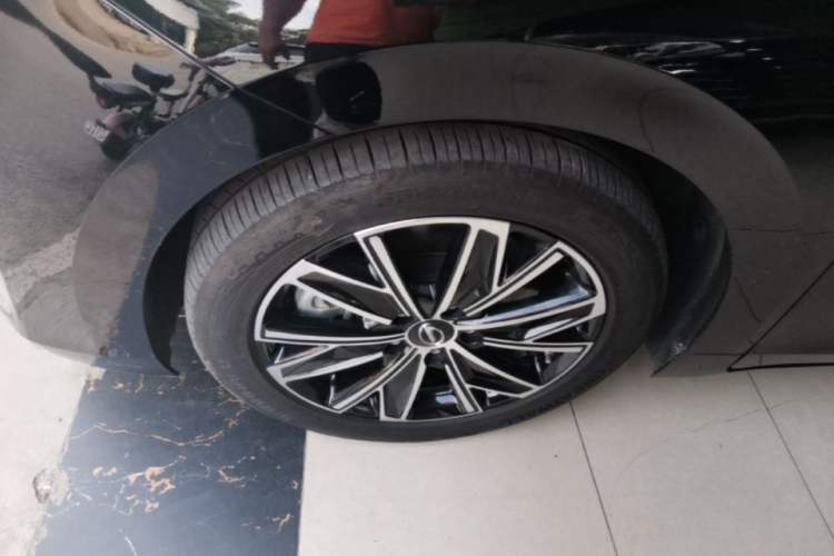 Used GAC Trumpchi E8 New Energy 2024 150km MAX Left Front Wheel Hub