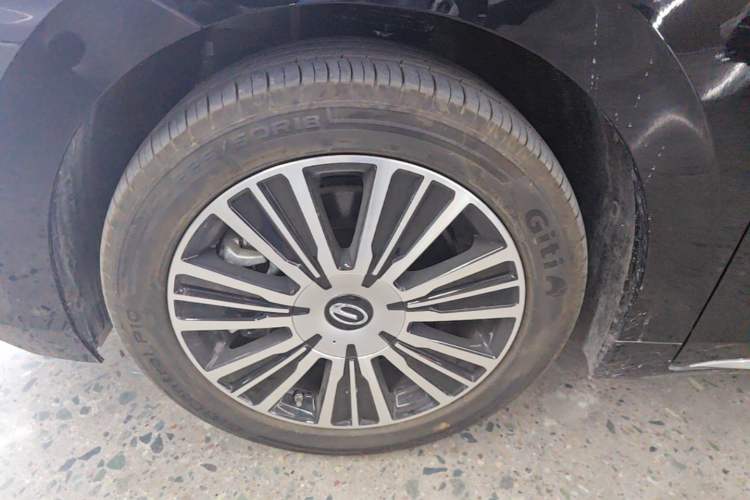 Used GAC Trumpchi E8 New Energy 2024 150km MAX+ Left Front Wheel Hub