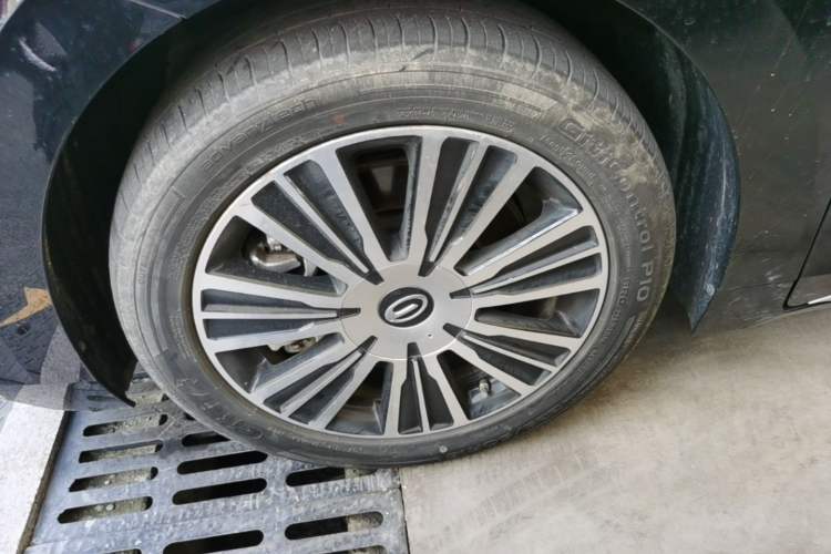 Used GAC Trumpchi E8 New Energy 2024 150km MAX+ Left Front Wheel Hub