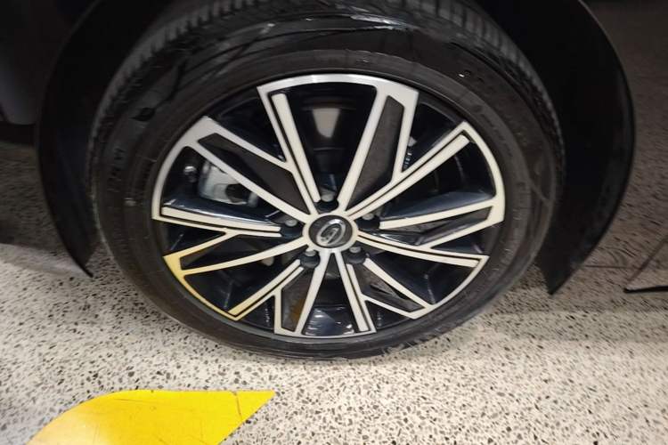 Used GAC Trumpchi E8 New Energy 2024 150km MAX Left Front Wheel Hub