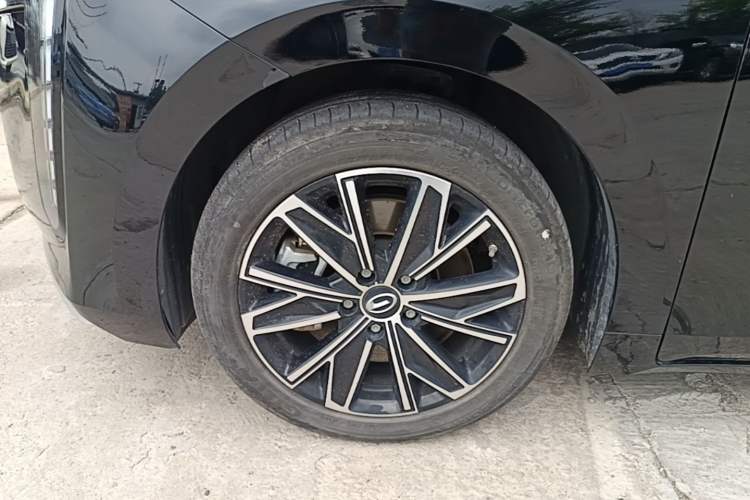 Used GAC Trumpchi E8 New Energy 2024 150km MAX Left Front Wheel Hub