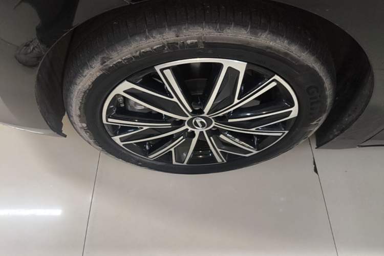 Used GAC Trumpchi E8 New Energy 2024 150km MAX Left Front Wheel Hub