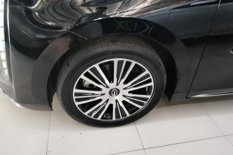 Used GAC Trumpchi E8 New Energy 2024 150km MAX+ Left Front Wheel Hub