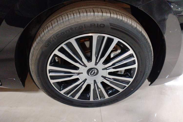 Used GAC Trumpchi E8 New Energy 2024 150km MAX+ Left Front Wheel Hub
