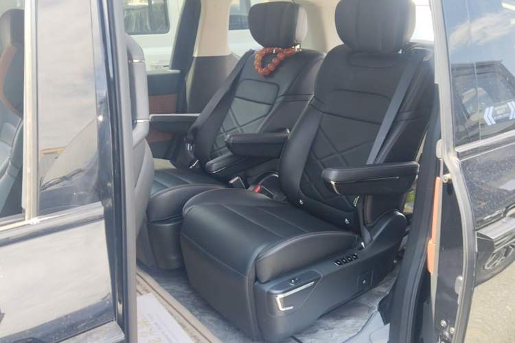 Used GAC Trumpchi E8 New Energy 2024 150km MAX+ Left Rear Seat