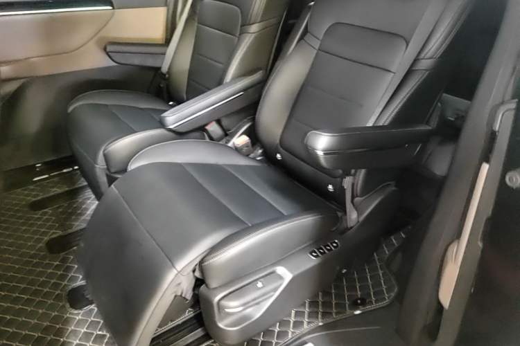 Used GAC Trumpchi E8 New Energy 2024 150km MAX Left Rear Seat