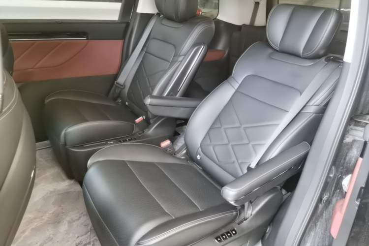 Used GAC Trumpchi E8 New Energy 2024 150km MAX+ Left Rear Seat