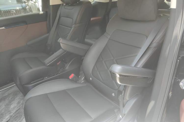 Used GAC Trumpchi E8 New Energy 2024 150km MAX Left Rear Seat