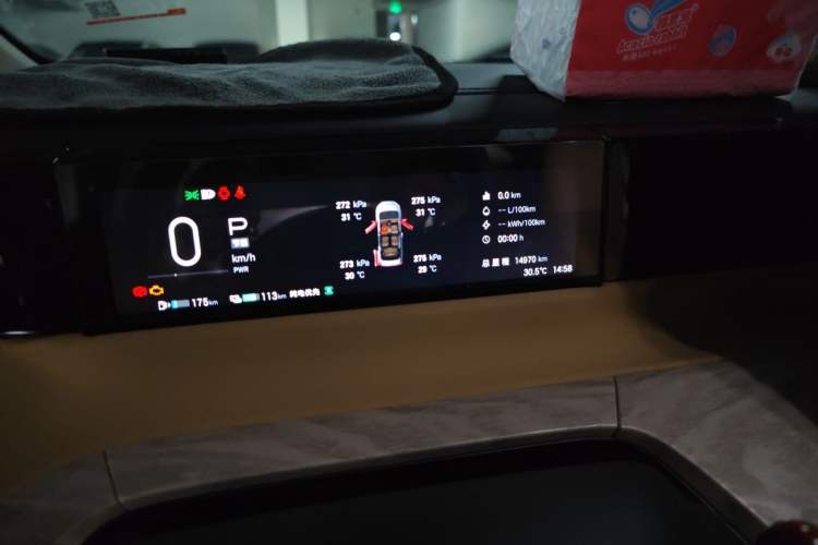 Used GAC Trumpchi E8 New Energy 2024 150km MAX+ Odometer Close Up