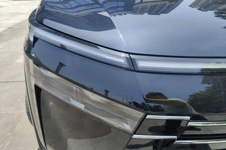 Used GAC Trumpchi E8 New Energy 2024 150km MAX Right Front Headlight