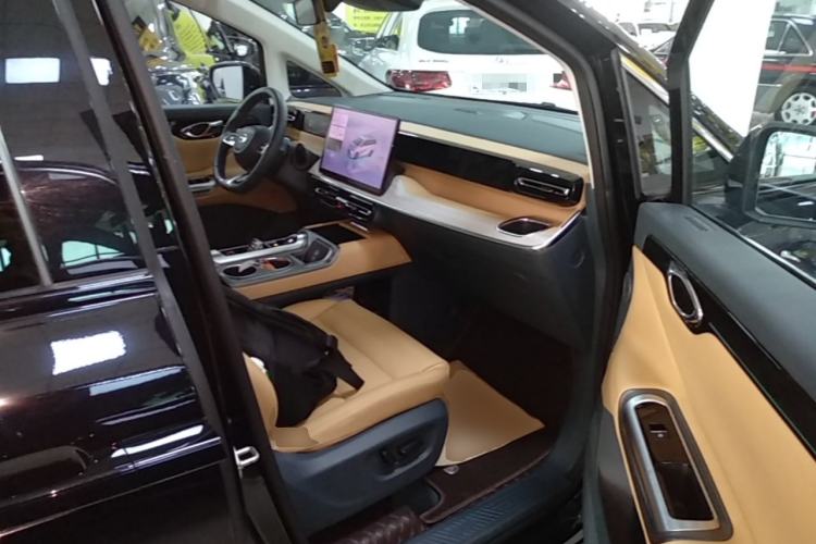 Used GAC Trumpchi E8 New Energy 2024 150km MAX Right Front Seat