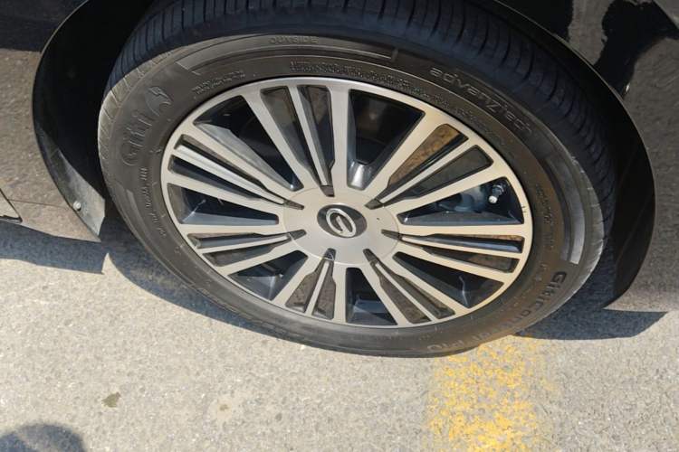 Used GAC Trumpchi E8 New Energy 2024 150km MAX+ Right Front Wheel Hub