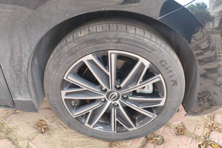 Used GAC Trumpchi E8 New Energy 2024 150km MAX Right Front Wheel Hub