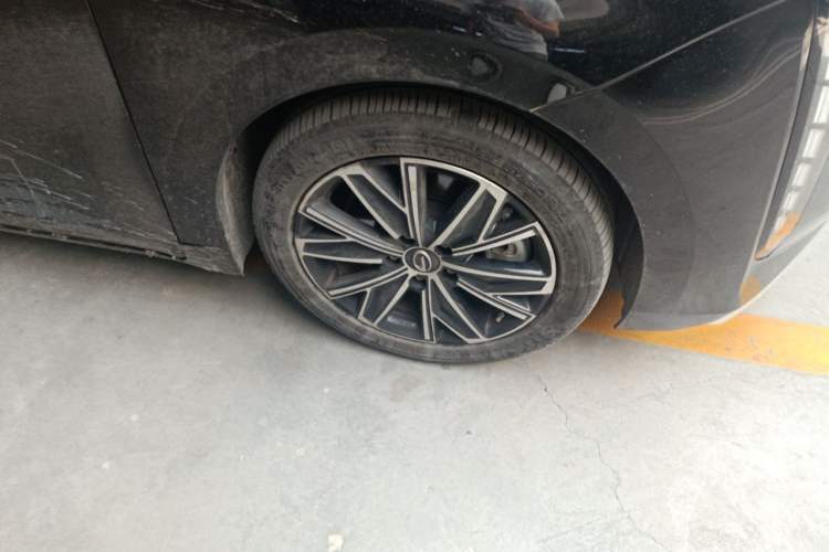 Used GAC Trumpchi E8 New Energy 2024 150km MAX Right Front Wheel Hub
