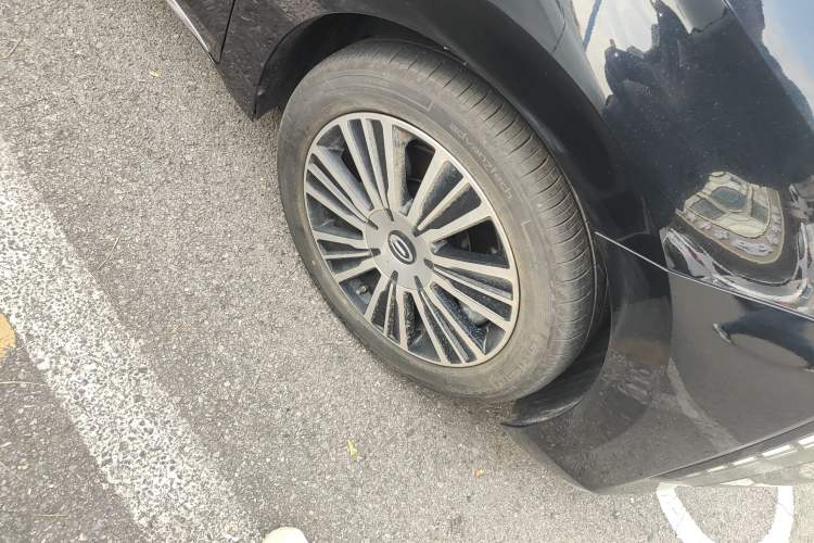 Used GAC Trumpchi E8 New Energy 2024 150km MAX+ Right Front Wheel Hub