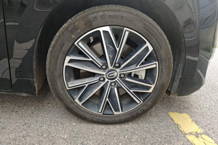 Used GAC Trumpchi E8 New Energy 2024 150km MAX Right Front Wheel Hub
