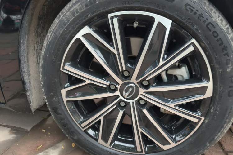 Used GAC Trumpchi E8 New Energy 2024 150km MAX Right Front Wheel Hub