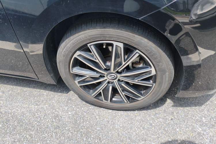 Used GAC Trumpchi E8 New Energy 2024 150km MAX+ Right Front Wheel Hub
