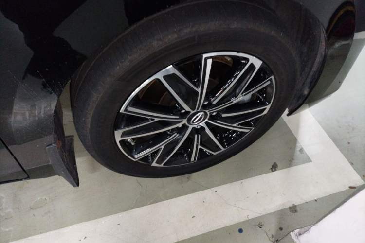 Used GAC Trumpchi E8 New Energy 2024 150km MAX Right Front Wheel Hub