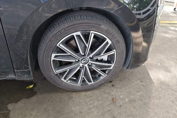 Used GAC Trumpchi E8 New Energy 2024 150km MAX Right Front Wheel Hub