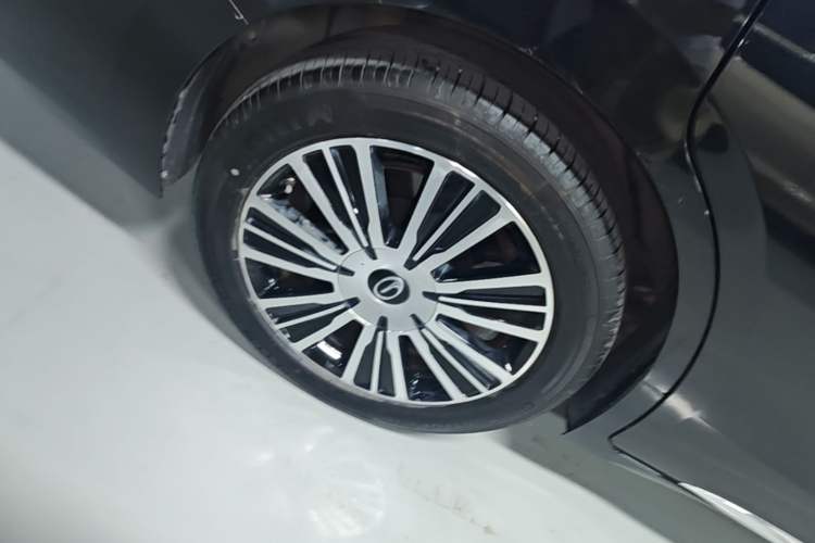 Used GAC Trumpchi E8 New Energy 2024 150km MAX+ Right Rear Wheel Hub