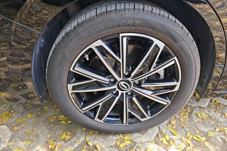 Used GAC Trumpchi E8 New Energy 2024 150km MAX Right Rear Wheel Hub