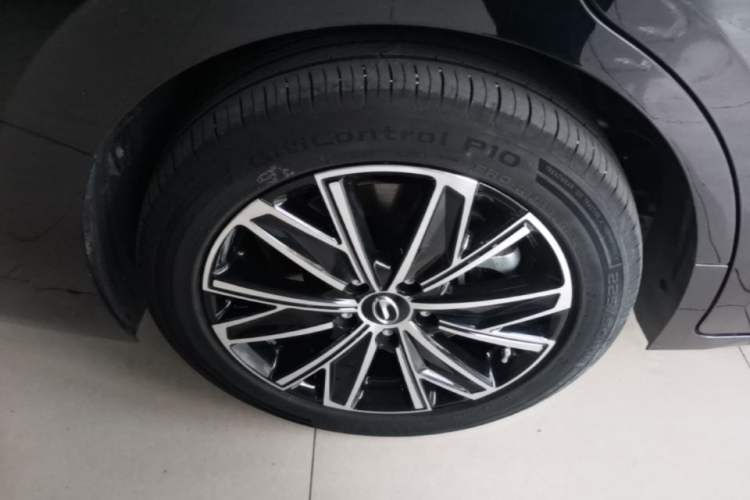 Used GAC Trumpchi E8 New Energy 2024 150km MAX Right Rear Wheel Hub