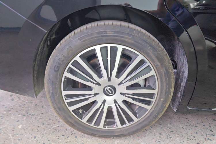 Used GAC Trumpchi E8 New Energy 2024 150km MAX+ Right Rear Wheel Hub