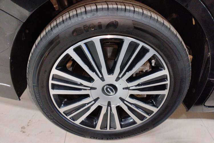 Used GAC Trumpchi E8 New Energy 2024 150km MAX+ Right Rear Wheel Hub