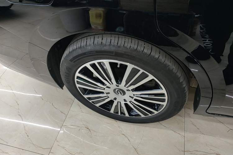 Used GAC Trumpchi E8 New Energy 2024 150km MAX+ Right Rear Wheel Hub