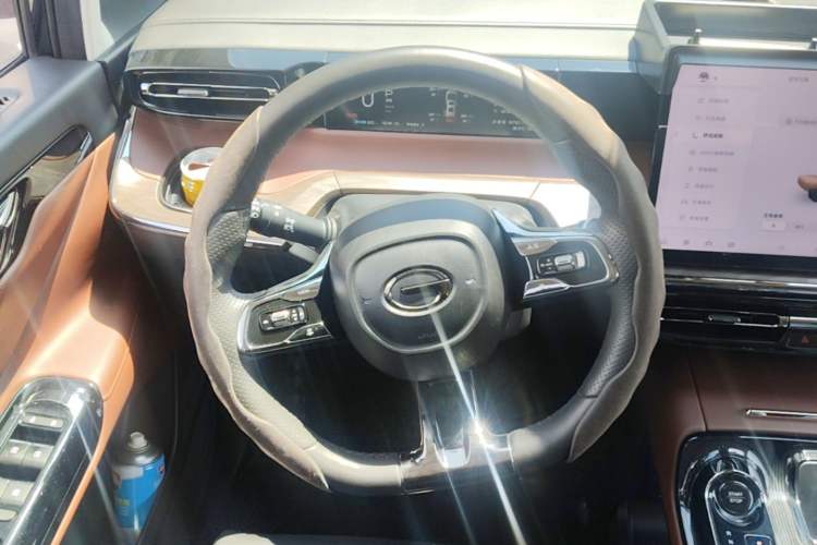 Used GAC Trumpchi E8 New Energy 2024 150km MAX+ Steering Wheel